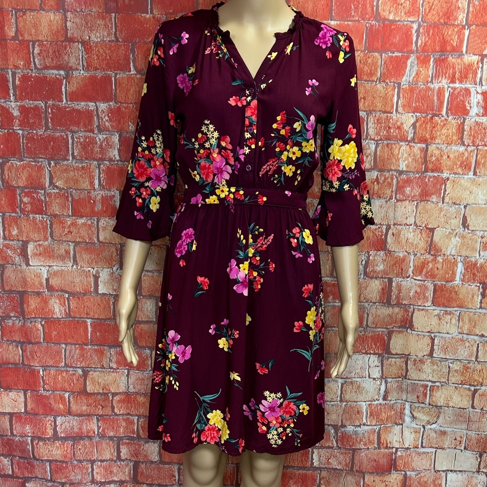 Old Navy Floral‎ Henley Dress